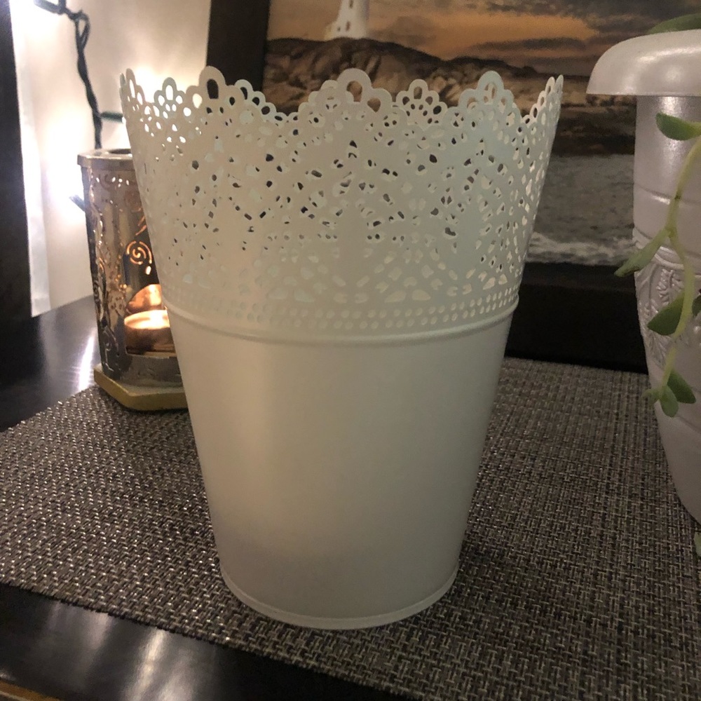 🎄5/$20 IKEA white tin plant 🪴 holder